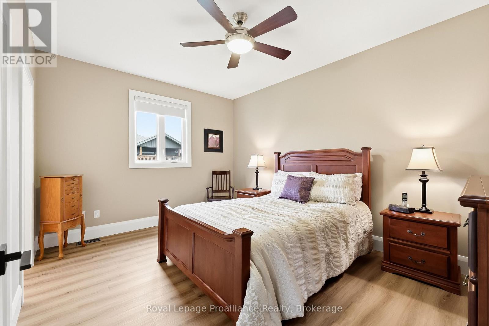 44 AMBROSIA TERRACE - 20