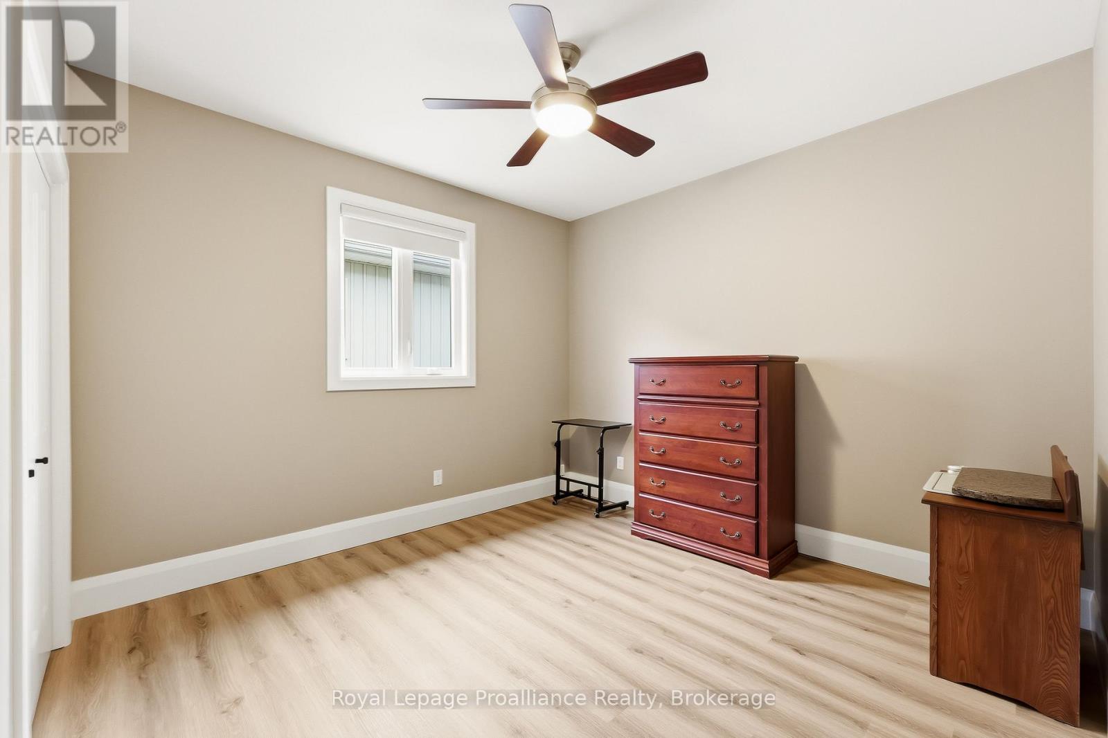 44 AMBROSIA TERRACE - 23