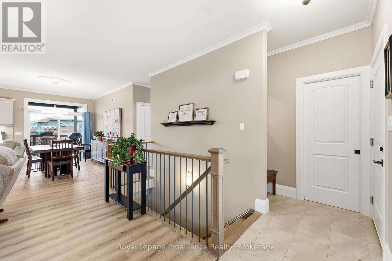 44 AMBROSIA TERRACE - 26