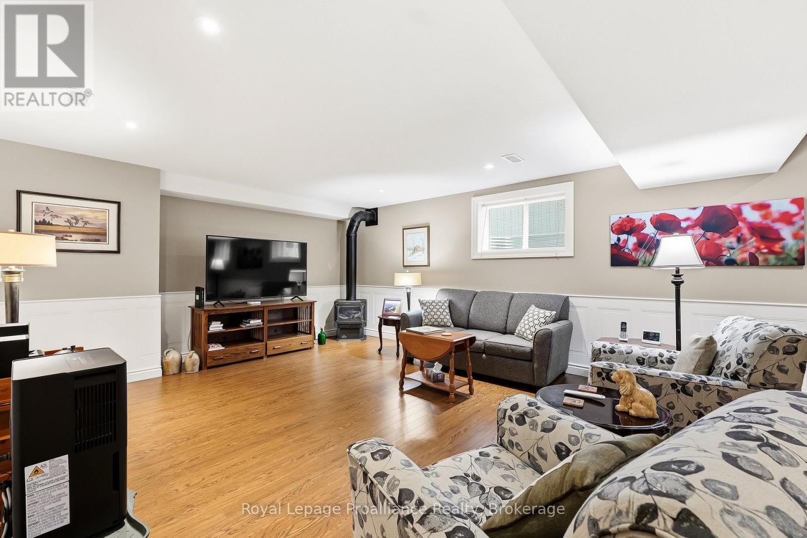 44 AMBROSIA TERRACE - 27