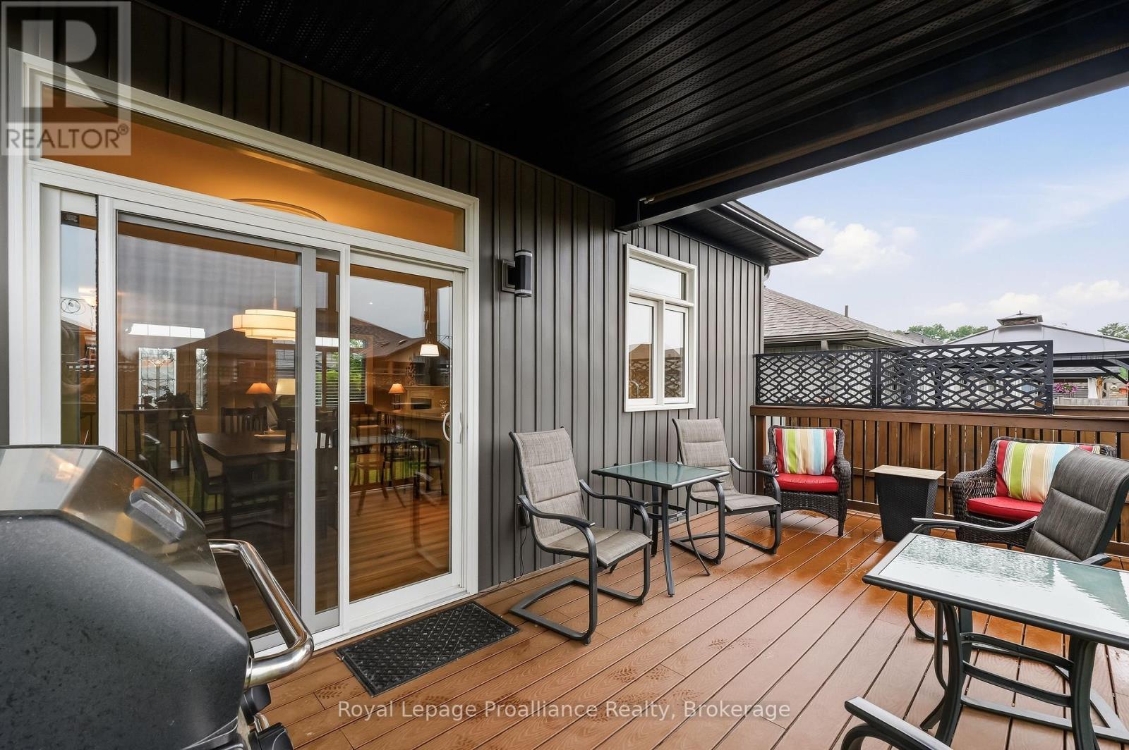 44 AMBROSIA TERRACE - 37