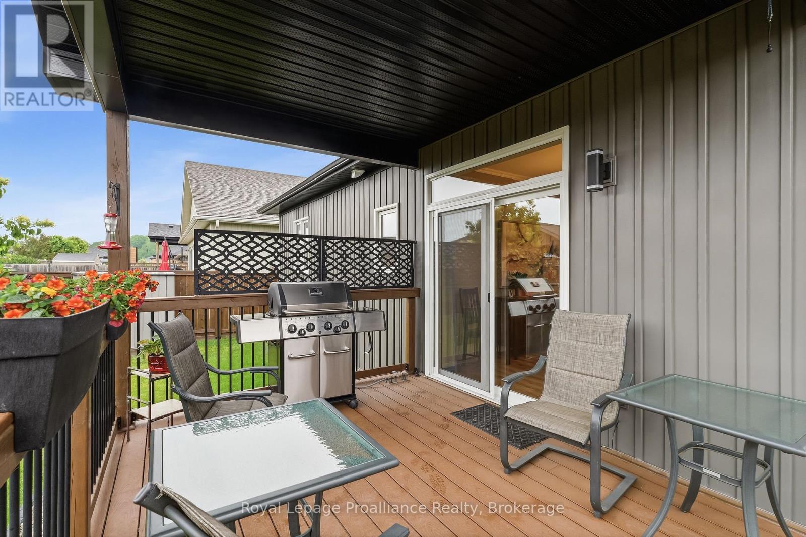 44 AMBROSIA TERRACE - 38