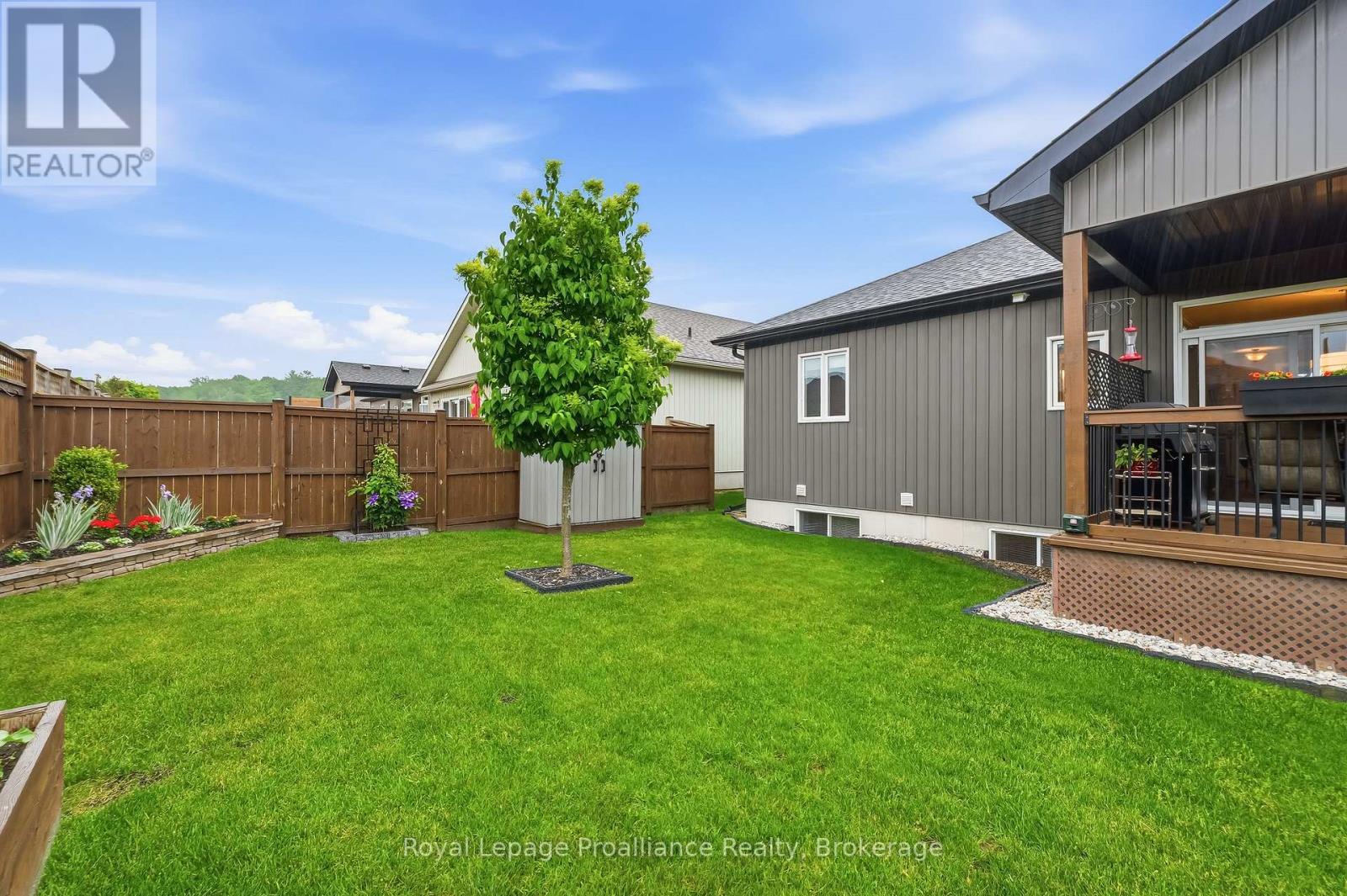 44 AMBROSIA TERRACE - 42