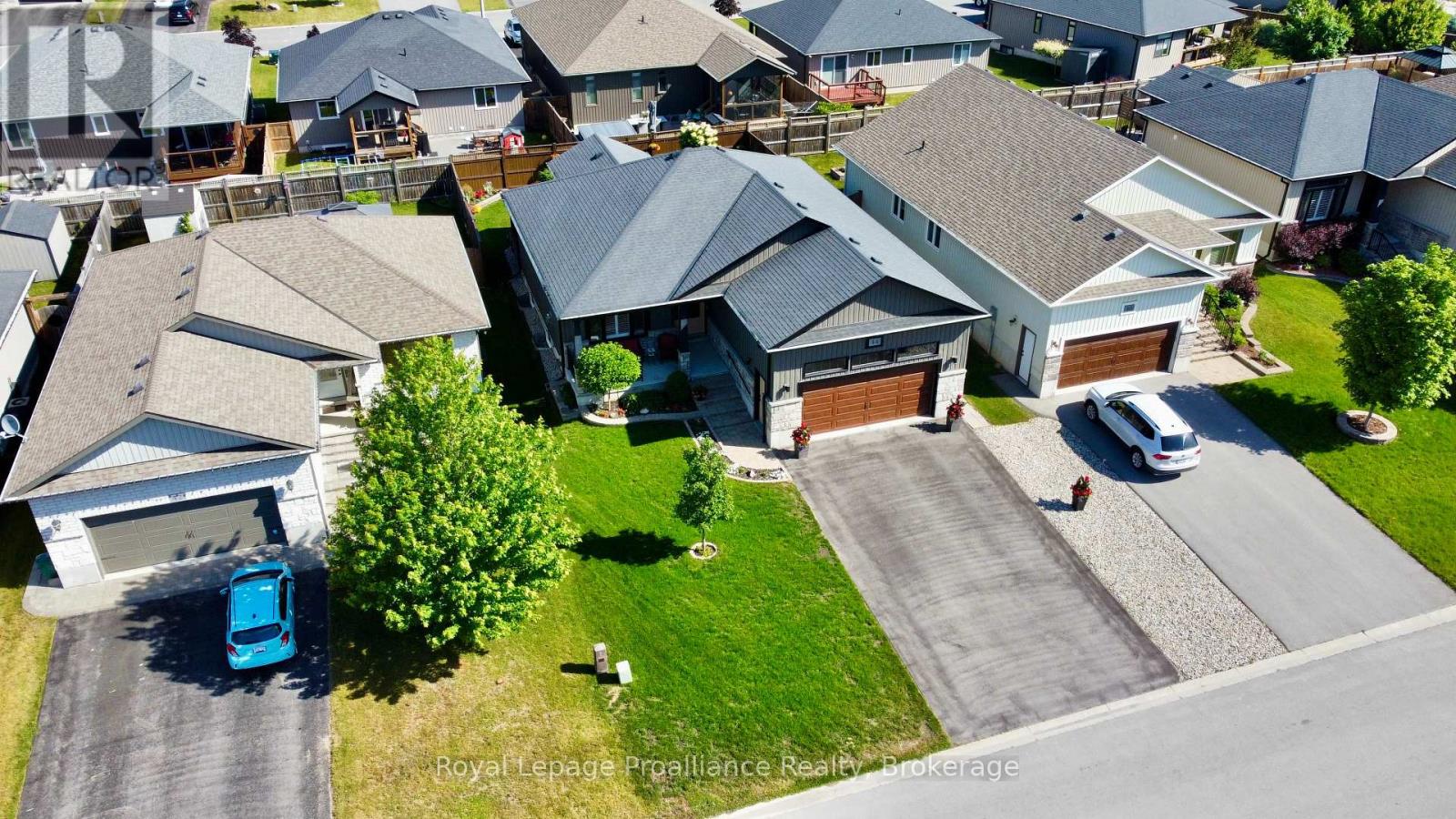 44 AMBROSIA TERRACE - 45