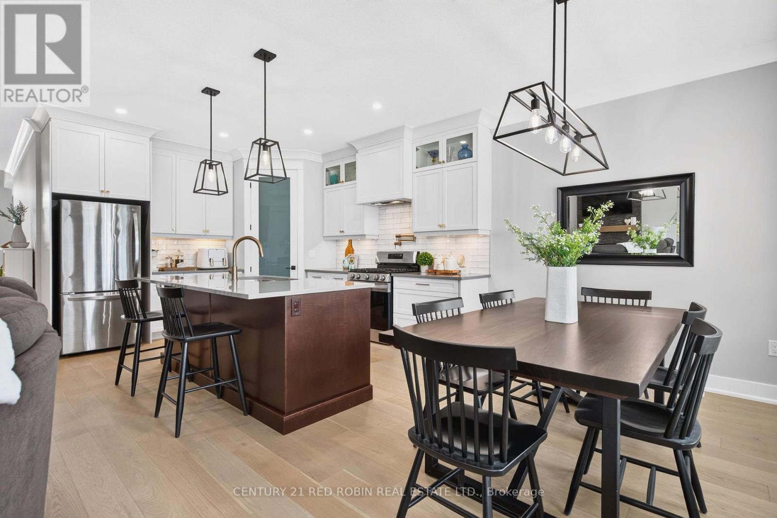 35 ELLIOT STREET - 11