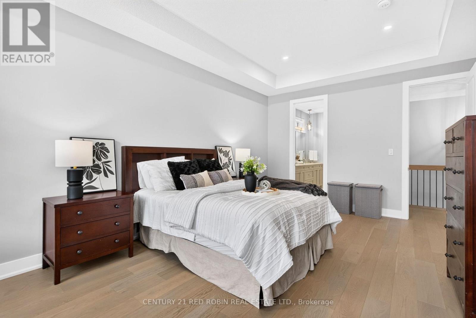 35 ELLIOT STREET - 13