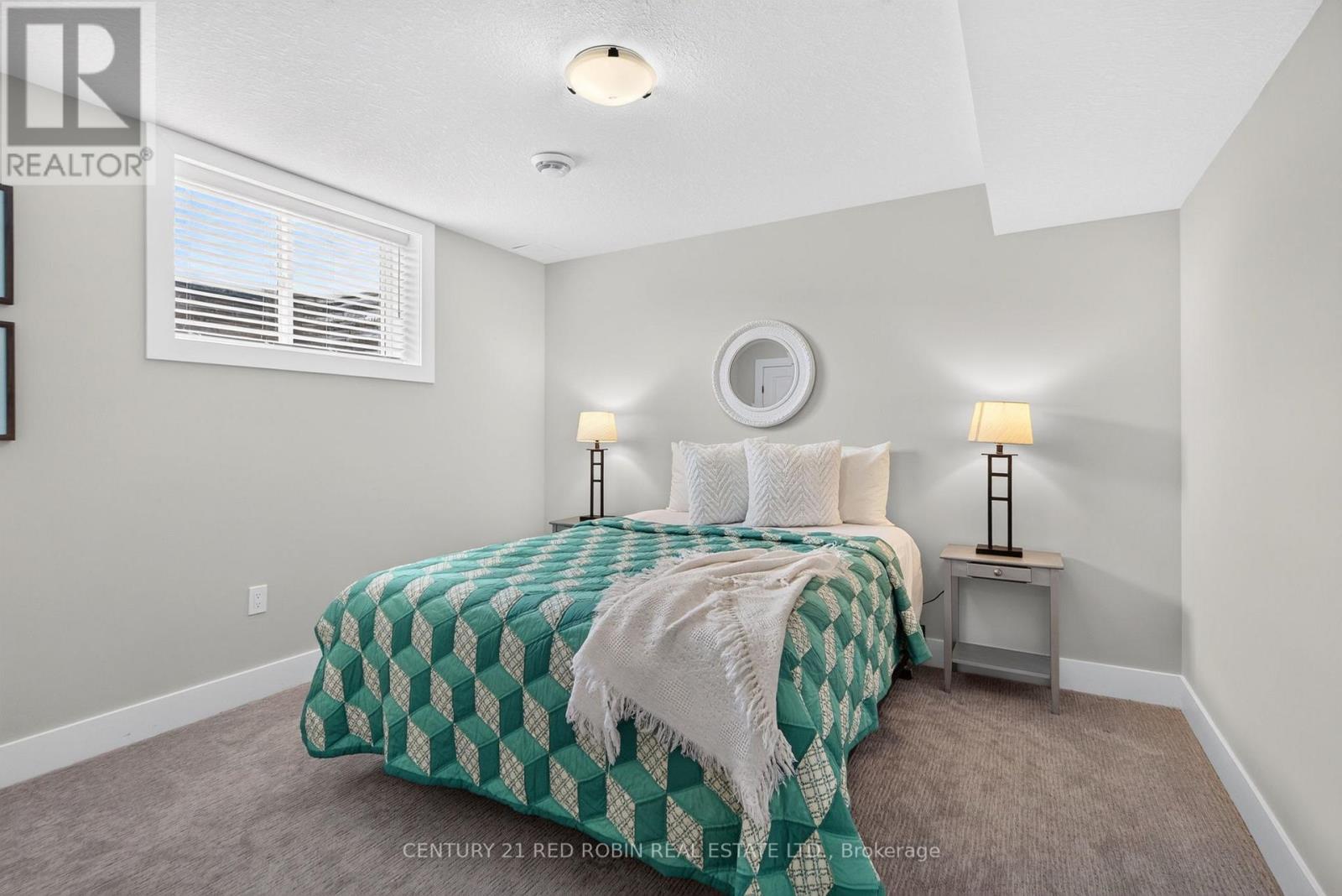 35 ELLIOT STREET - 29