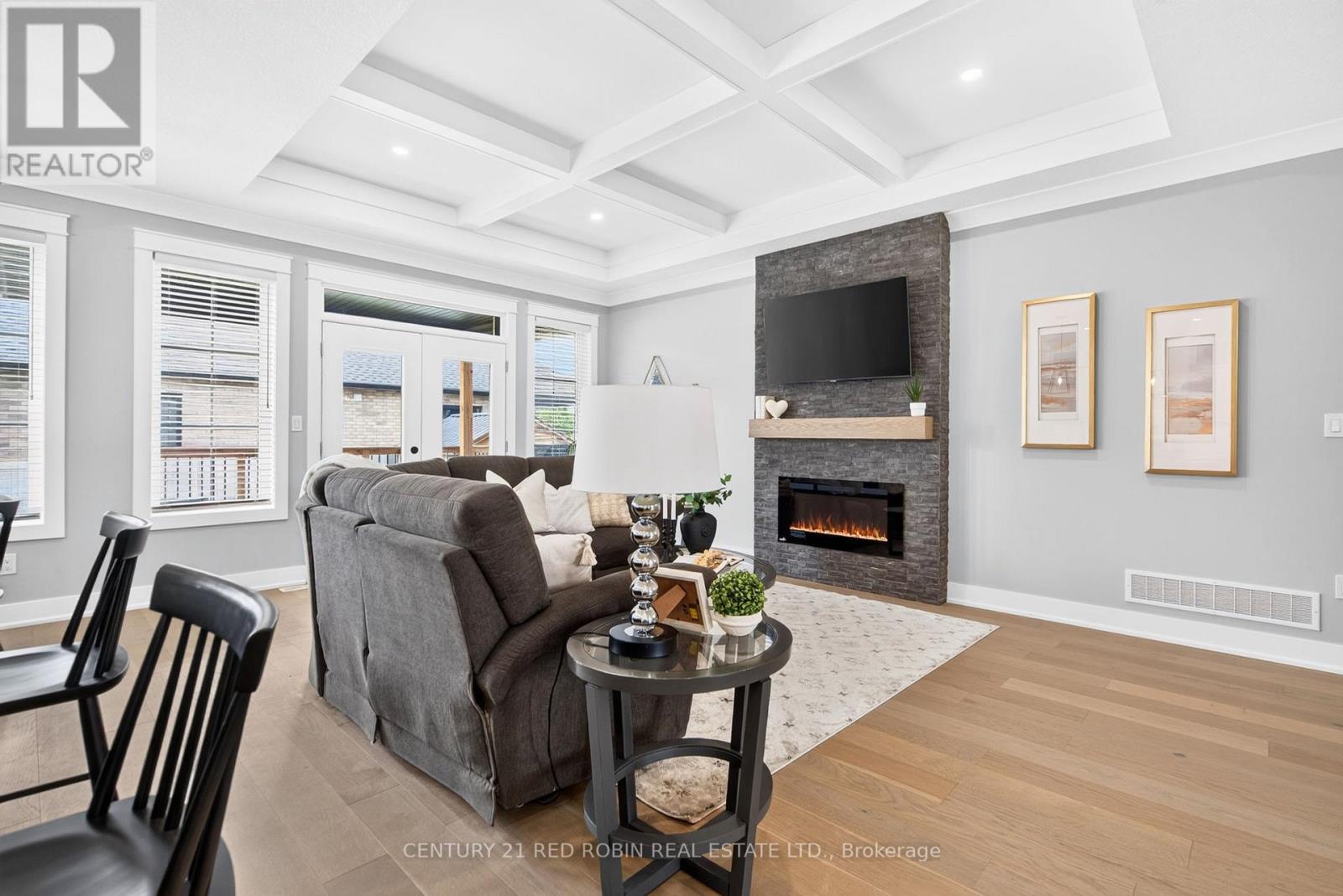 35 ELLIOT STREET - 6
