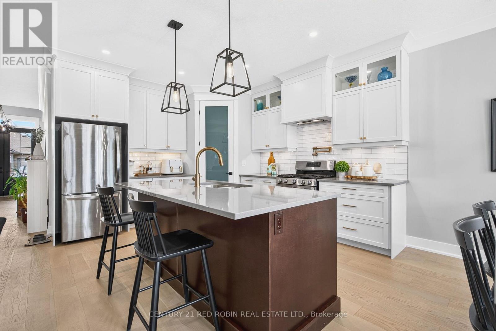 35 ELLIOT STREET - 8