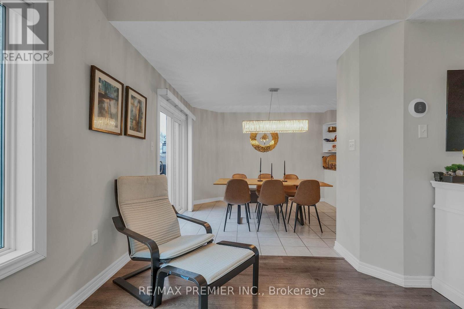 435 SIMCOE STREET - 10