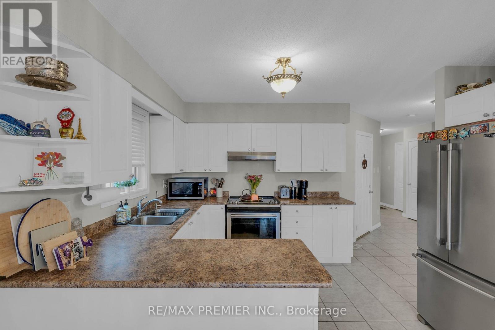 435 SIMCOE STREET - 14