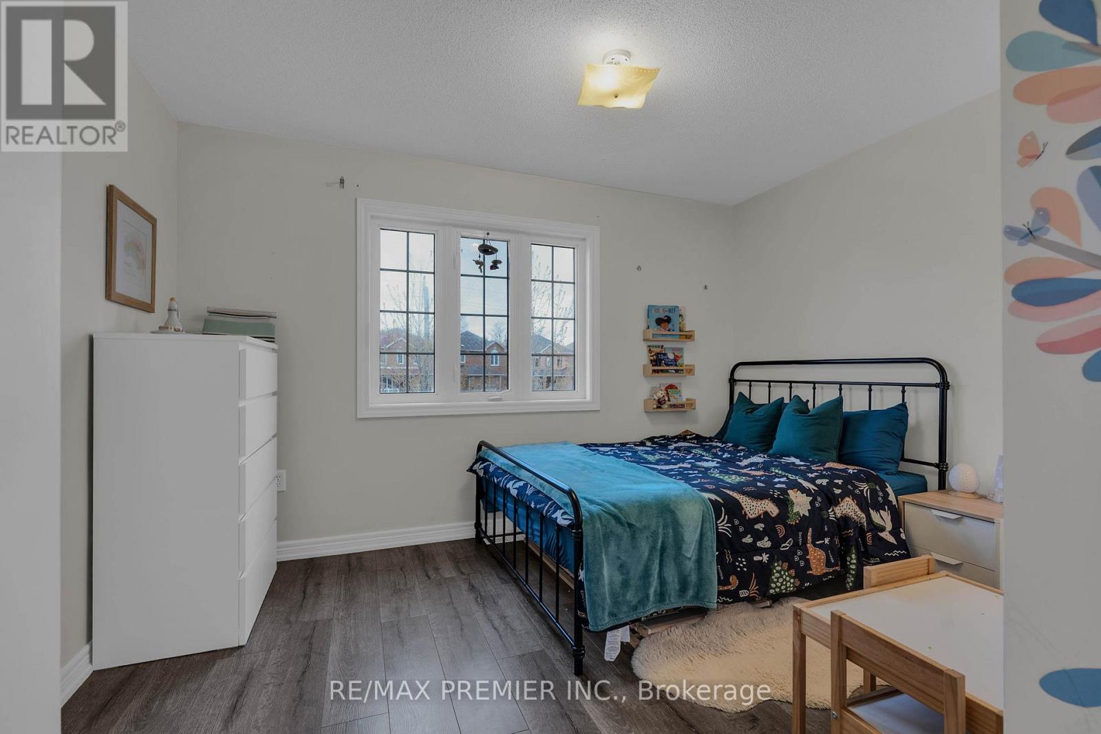 435 SIMCOE STREET - 30