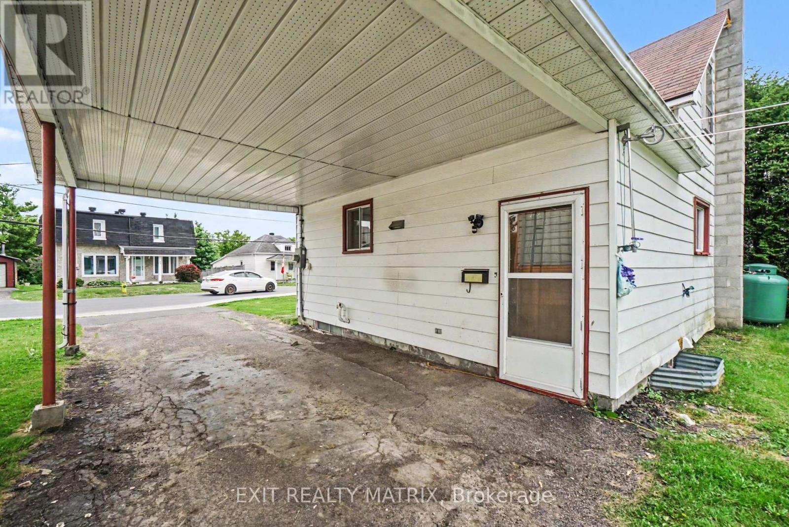 91 LAURIER STREET - 4