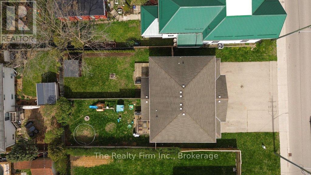27 CATHERINE STREET - 35