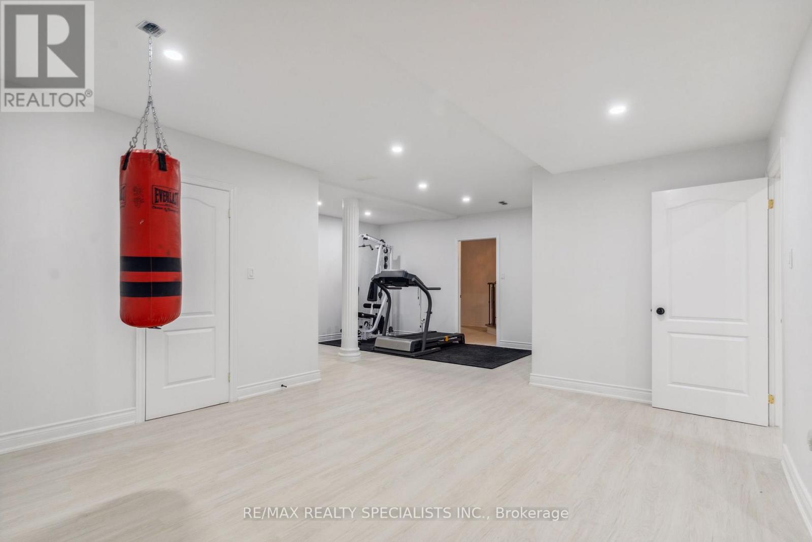 5397 ROANOKE COURT - Image 32
