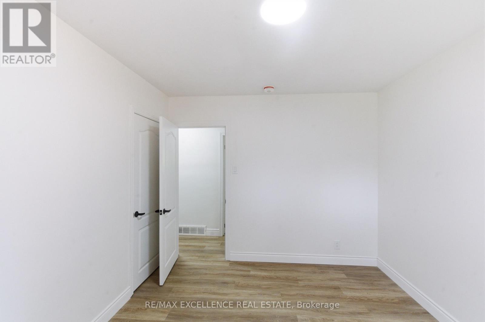 1814 WHITEHALL DRIVE - 19