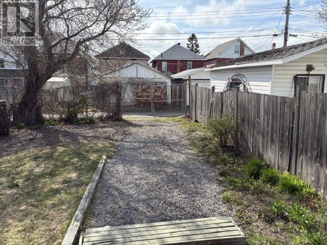 229 Gloucester ST - 22