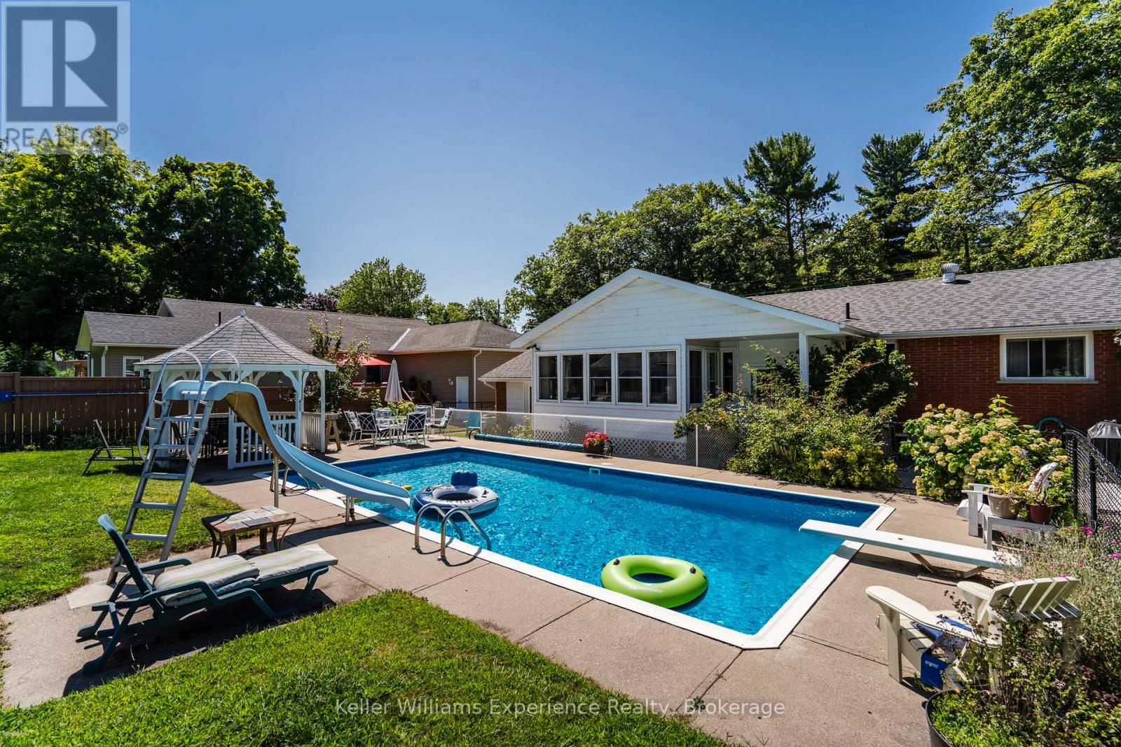 63 LORNE AVENUE - 19
