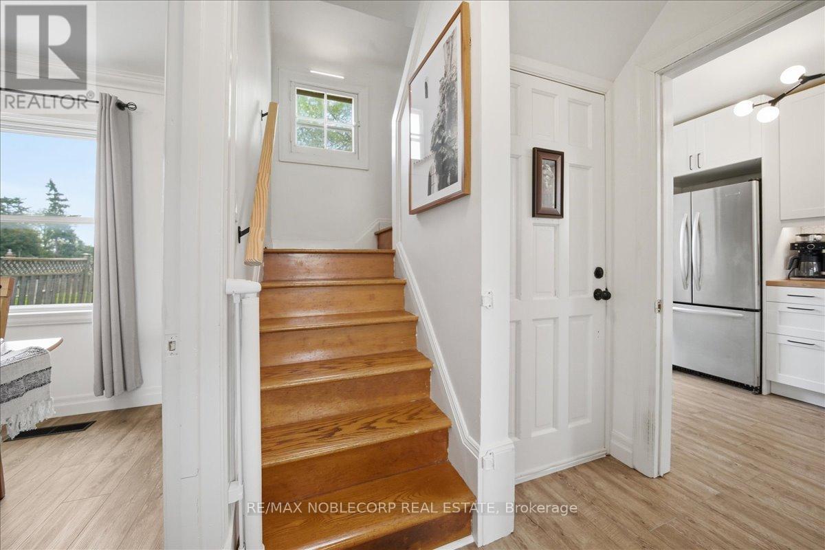 1790 KING STREET E - 18
