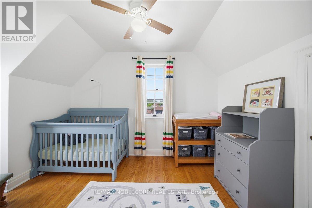 1790 KING STREET E - 23