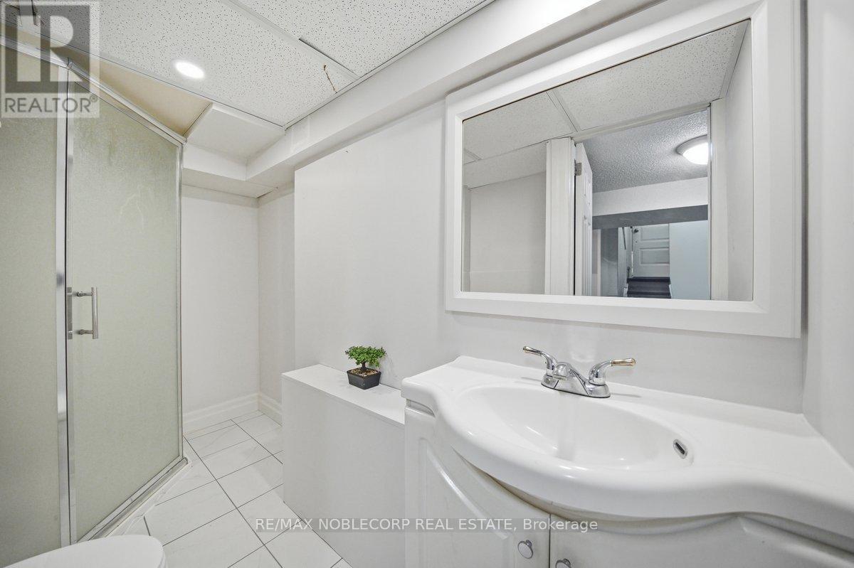 1790 KING STREET E - 31