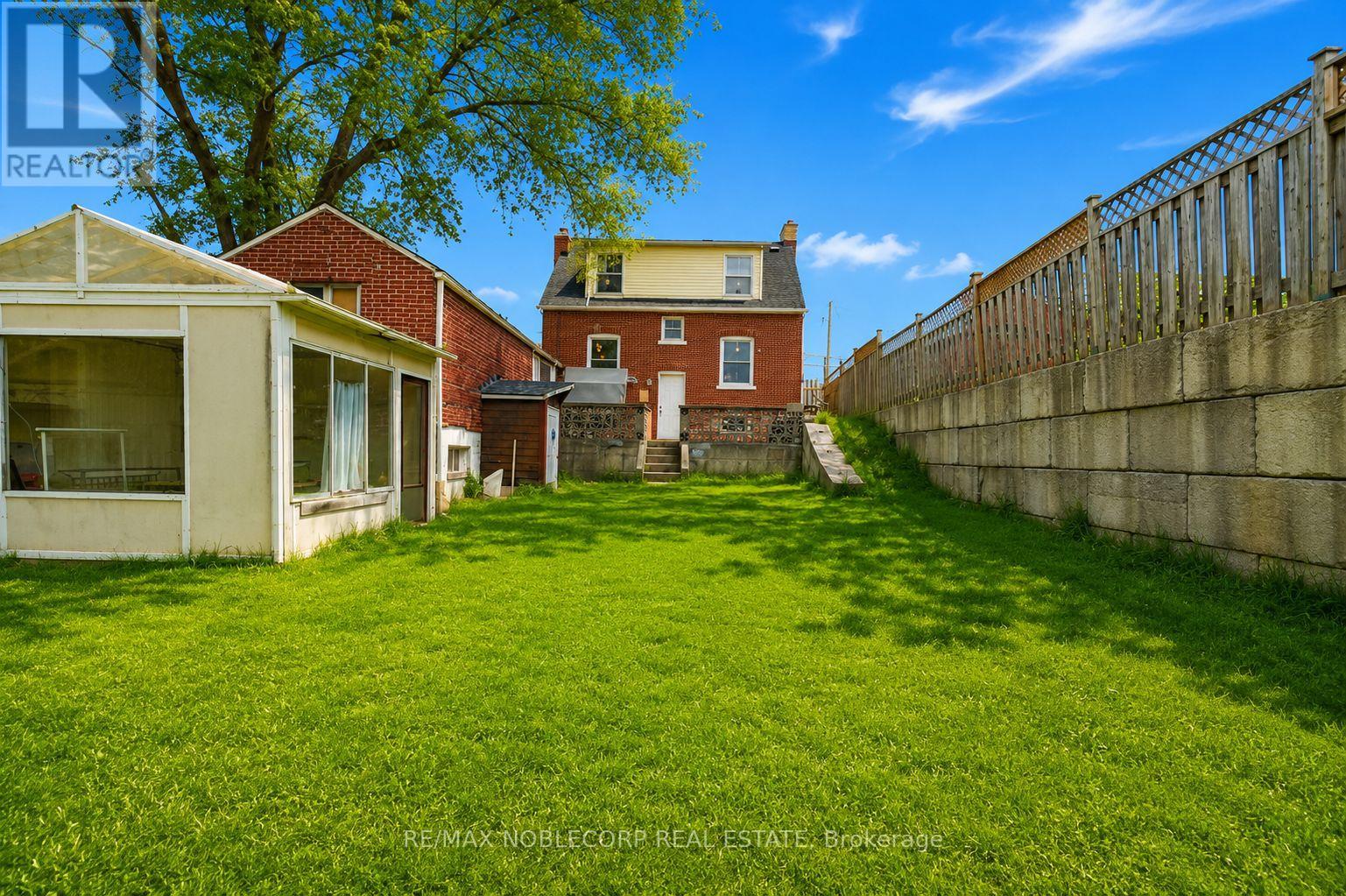 1790 KING STREET E - 41