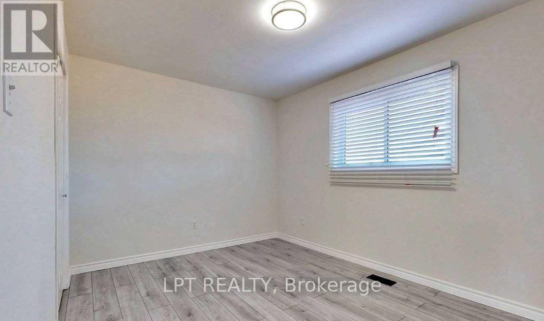 7 CHAMPLAIN BOULEVARD - 4