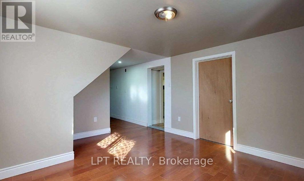 7 CHAMPLAIN BOULEVARD - 6