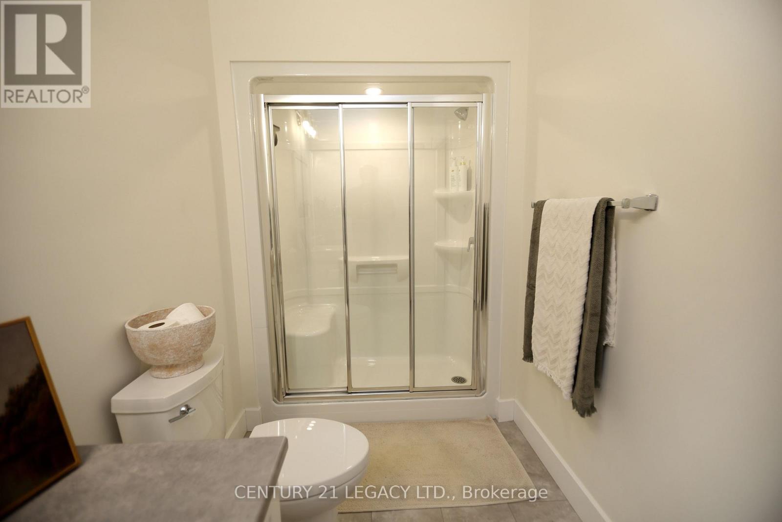 675 WINCHESTER AVENUE S - 15