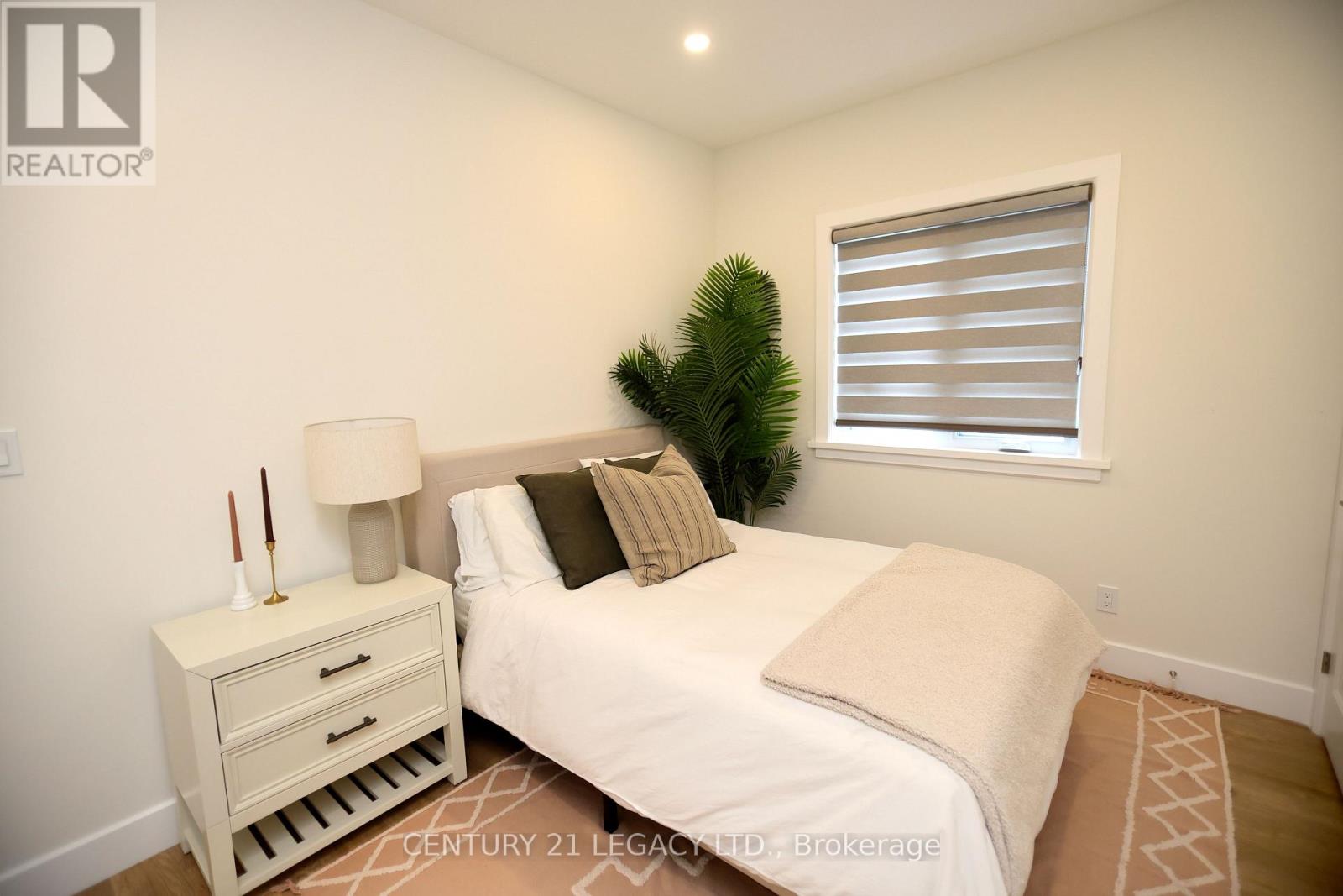 675 WINCHESTER AVENUE S - 18