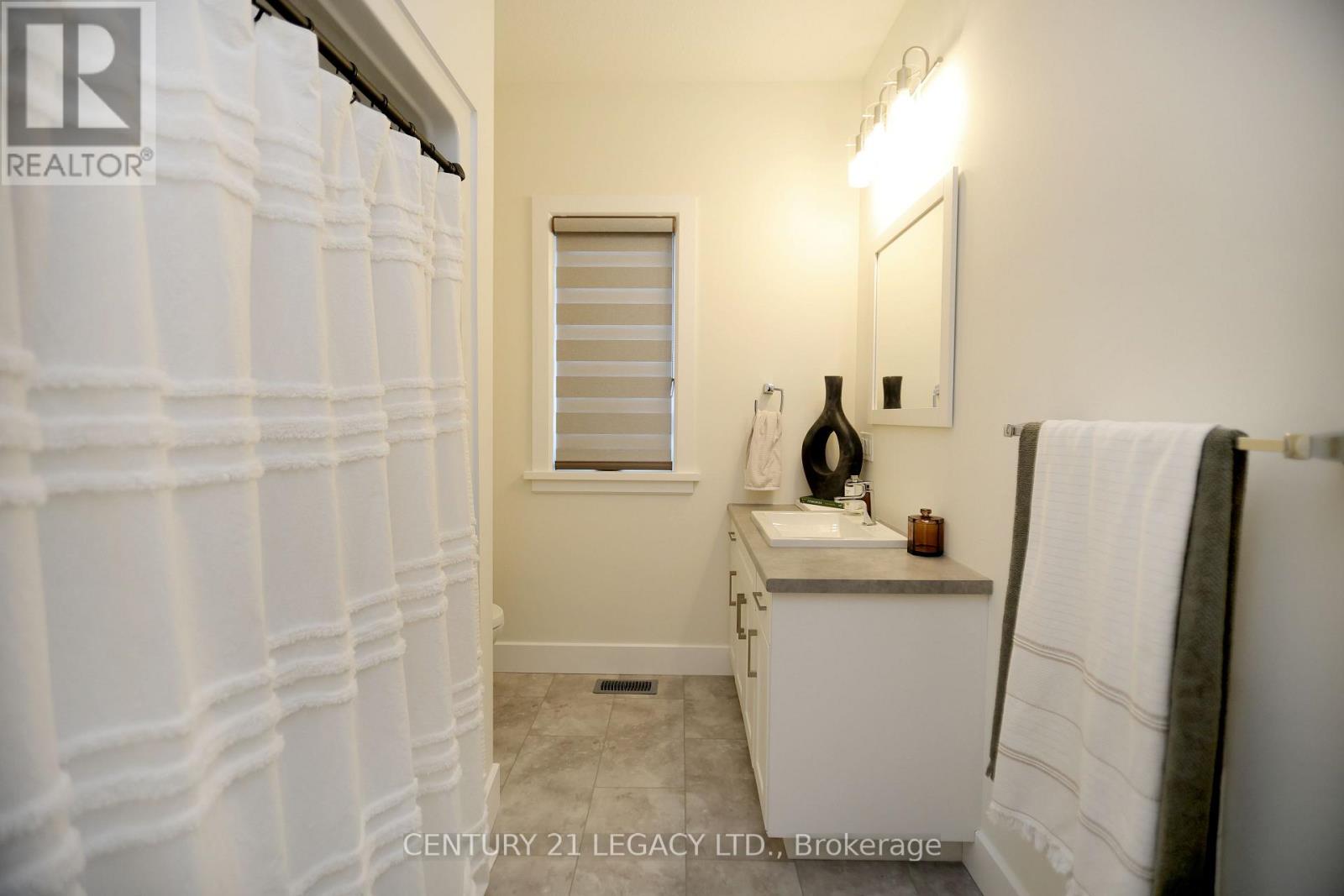 675 WINCHESTER AVENUE S - 20