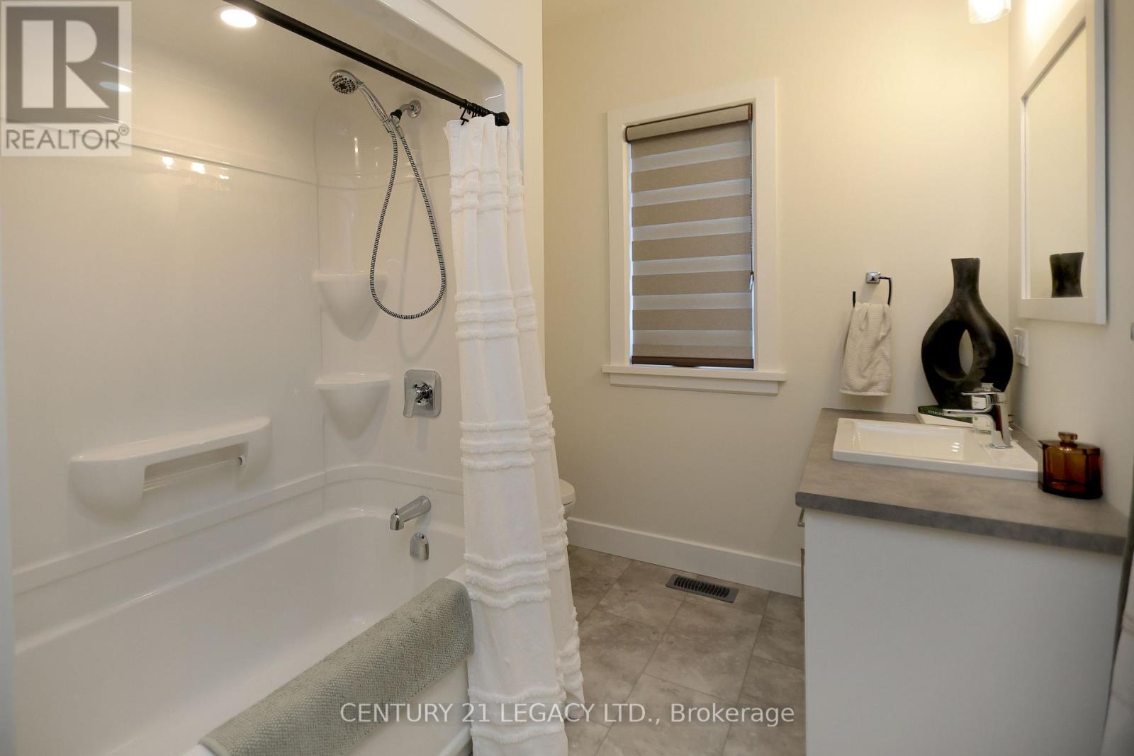 675 WINCHESTER AVENUE S - 21