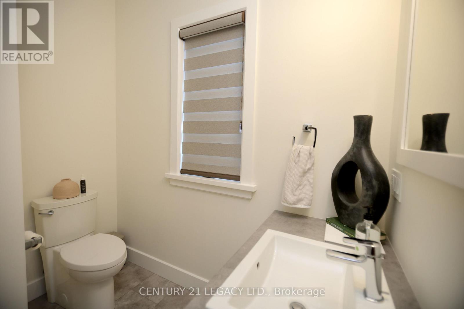 675 WINCHESTER AVENUE S - 23