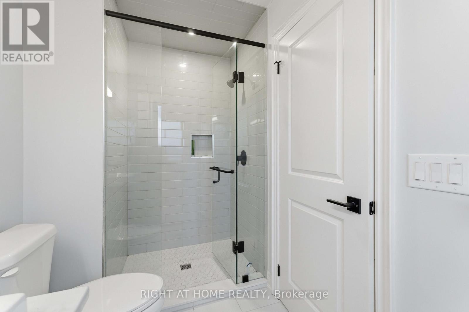 901 GORHAM ROAD - 17