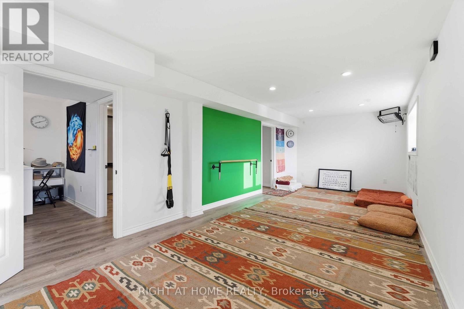 901 GORHAM ROAD - 22