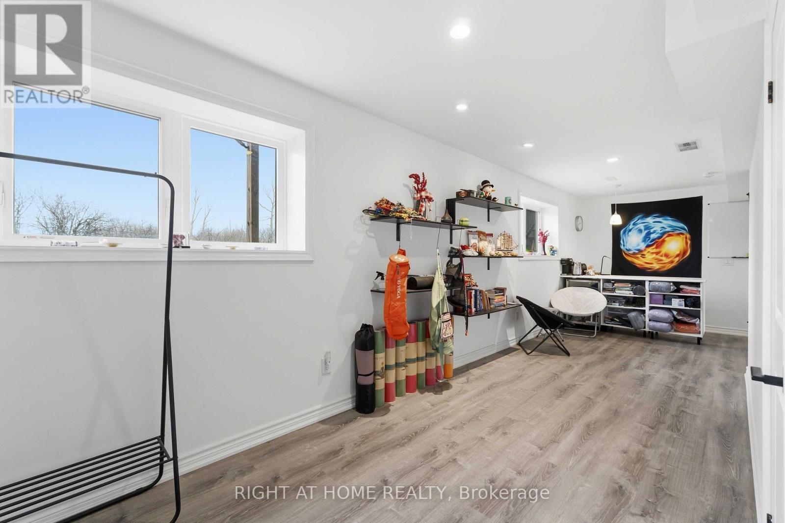 901 GORHAM ROAD - 25
