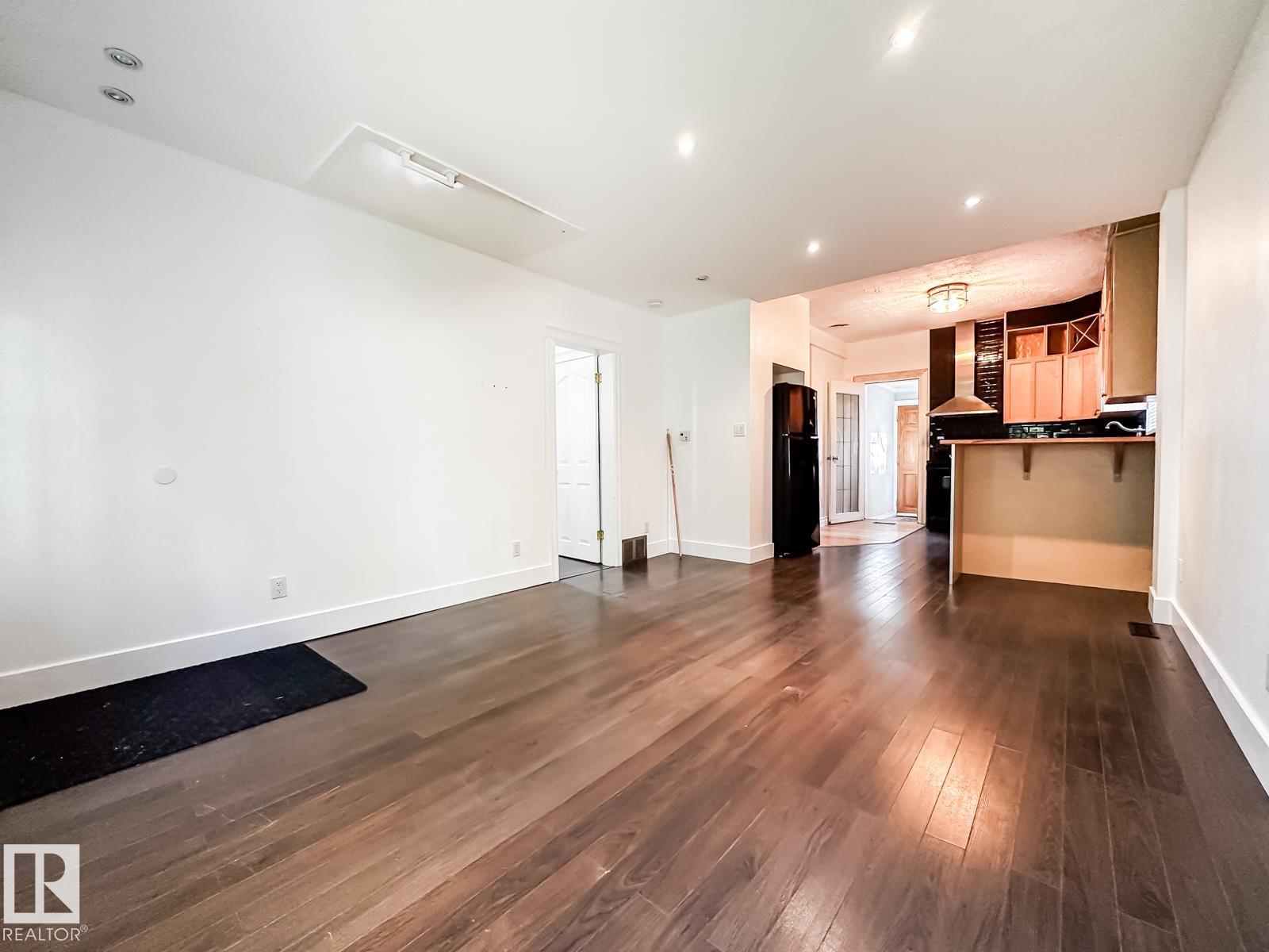 9612 74 AV NW — photo 11
