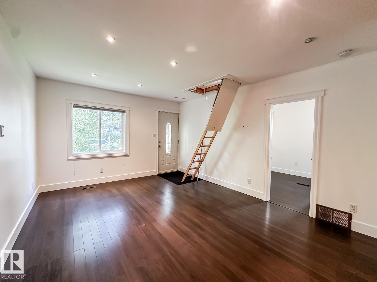 9612 74 AV NW — photo 26