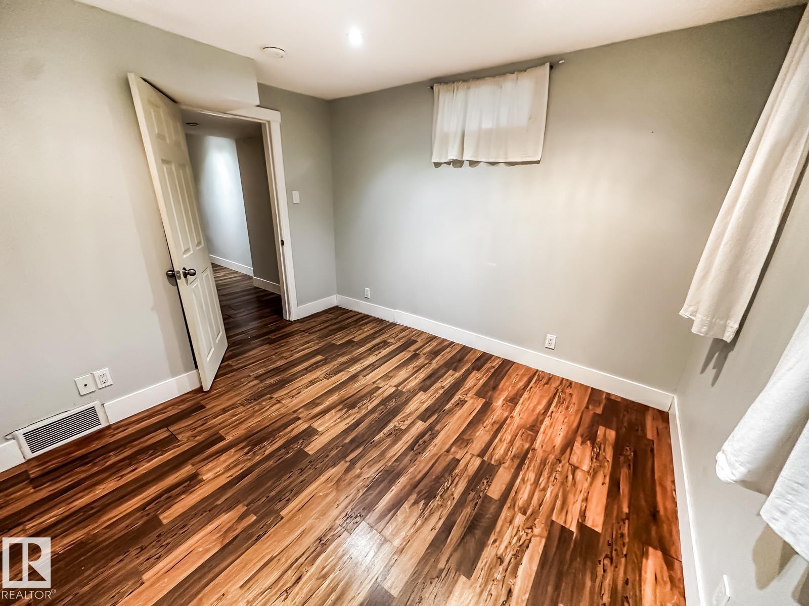9612 74 AV NW — photo 38