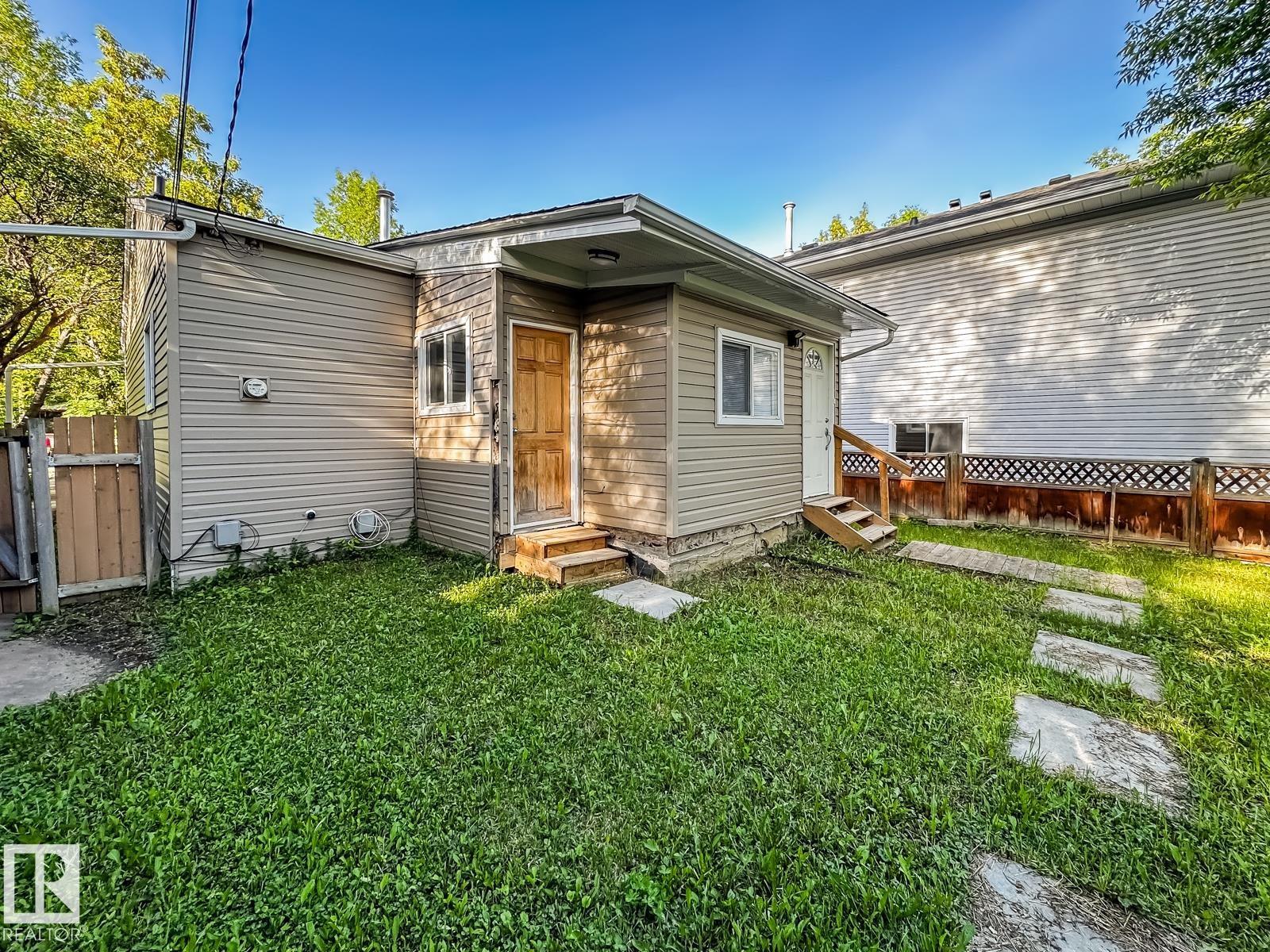 9612 74 AV NW — photo 45