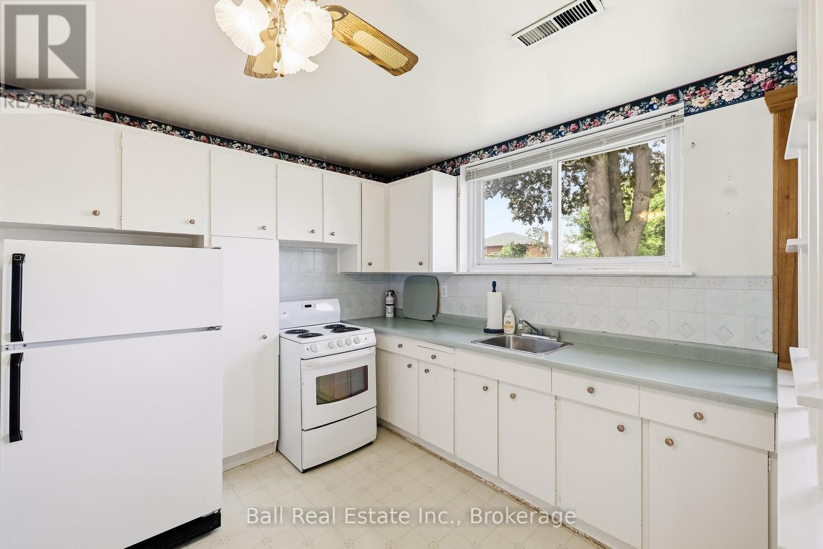 614 LANSDOWNE DRIVE - 32