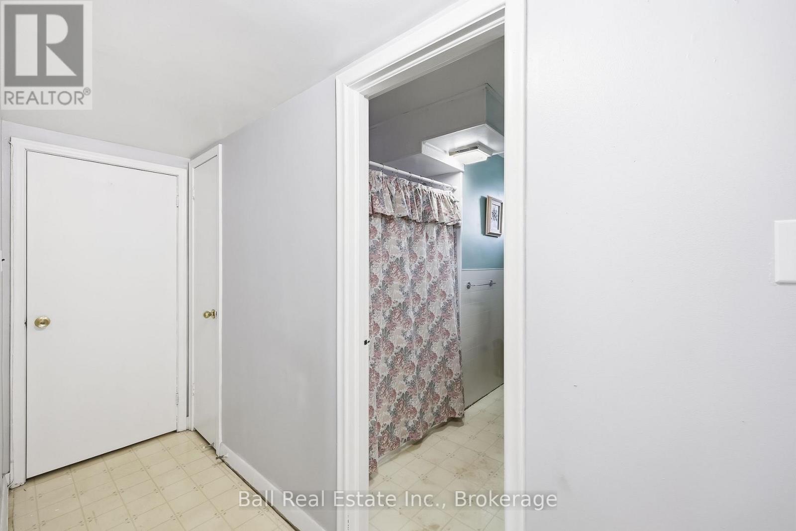 614 LANSDOWNE DRIVE - 39