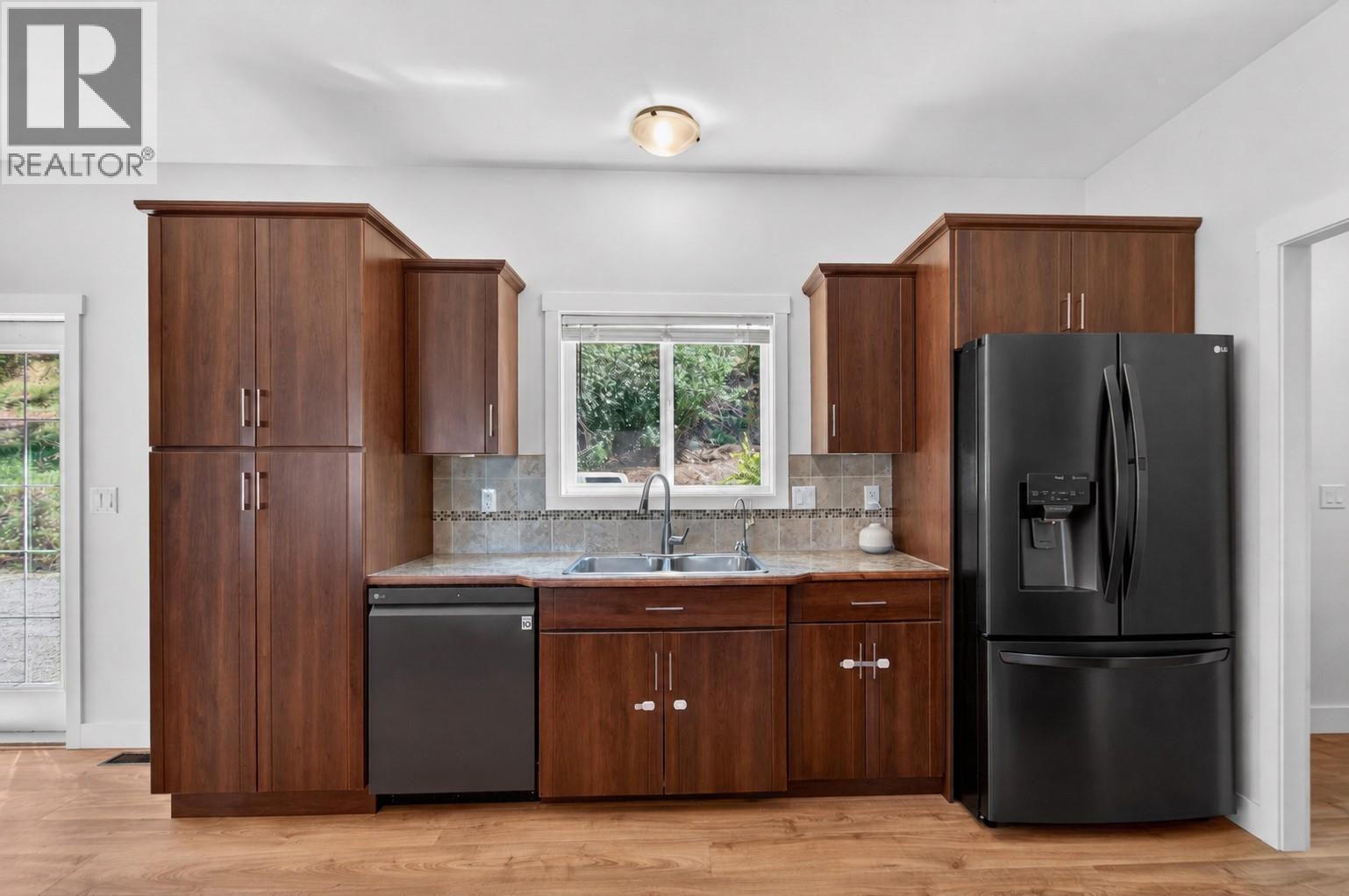 129 Birch Avenue - 6