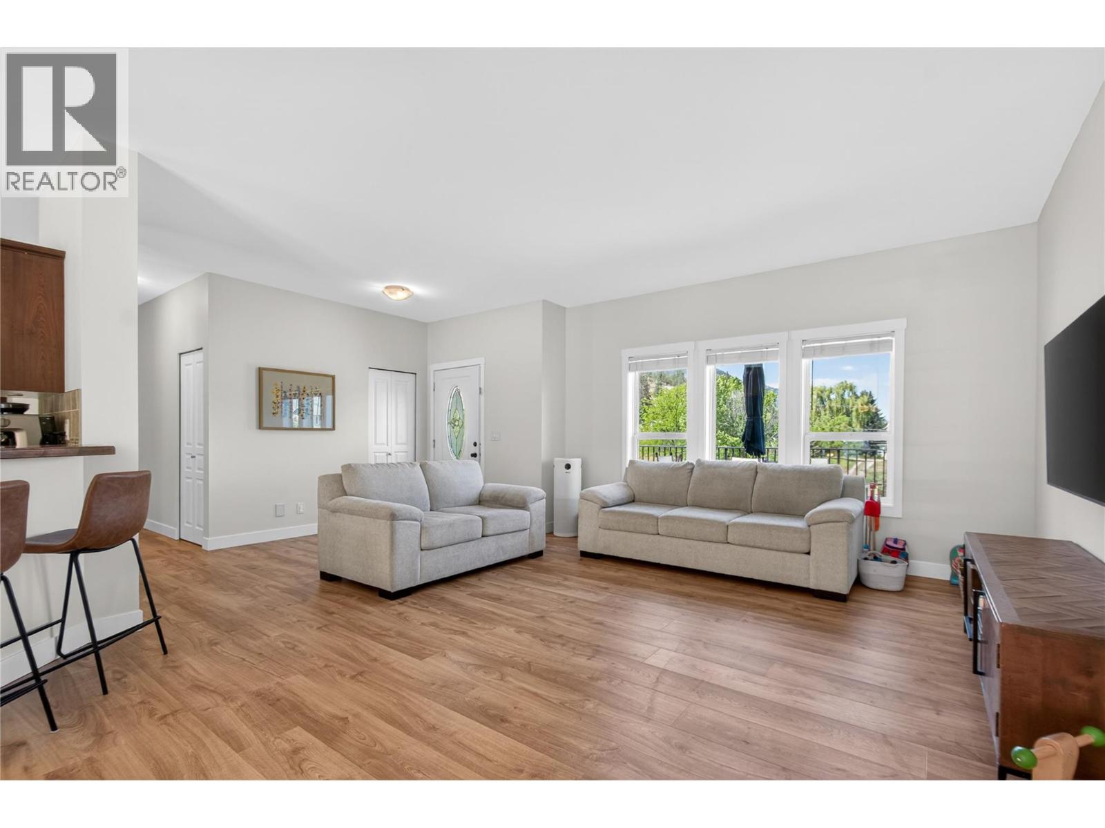 129 Birch Avenue - 9