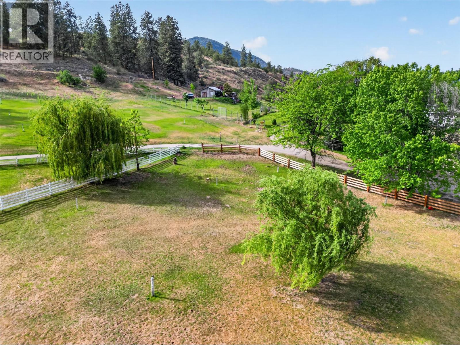 129 Birch Avenue - 21