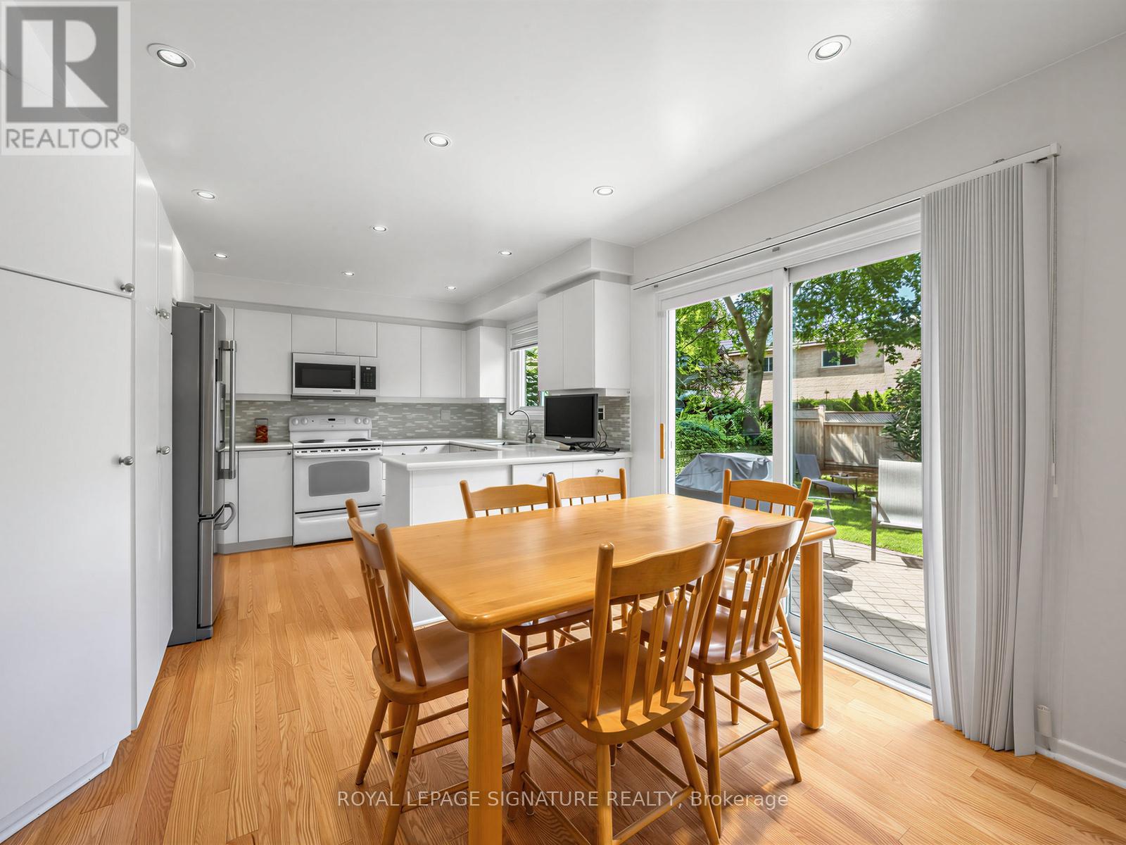 24 ROCKLAND DRIVE - 11