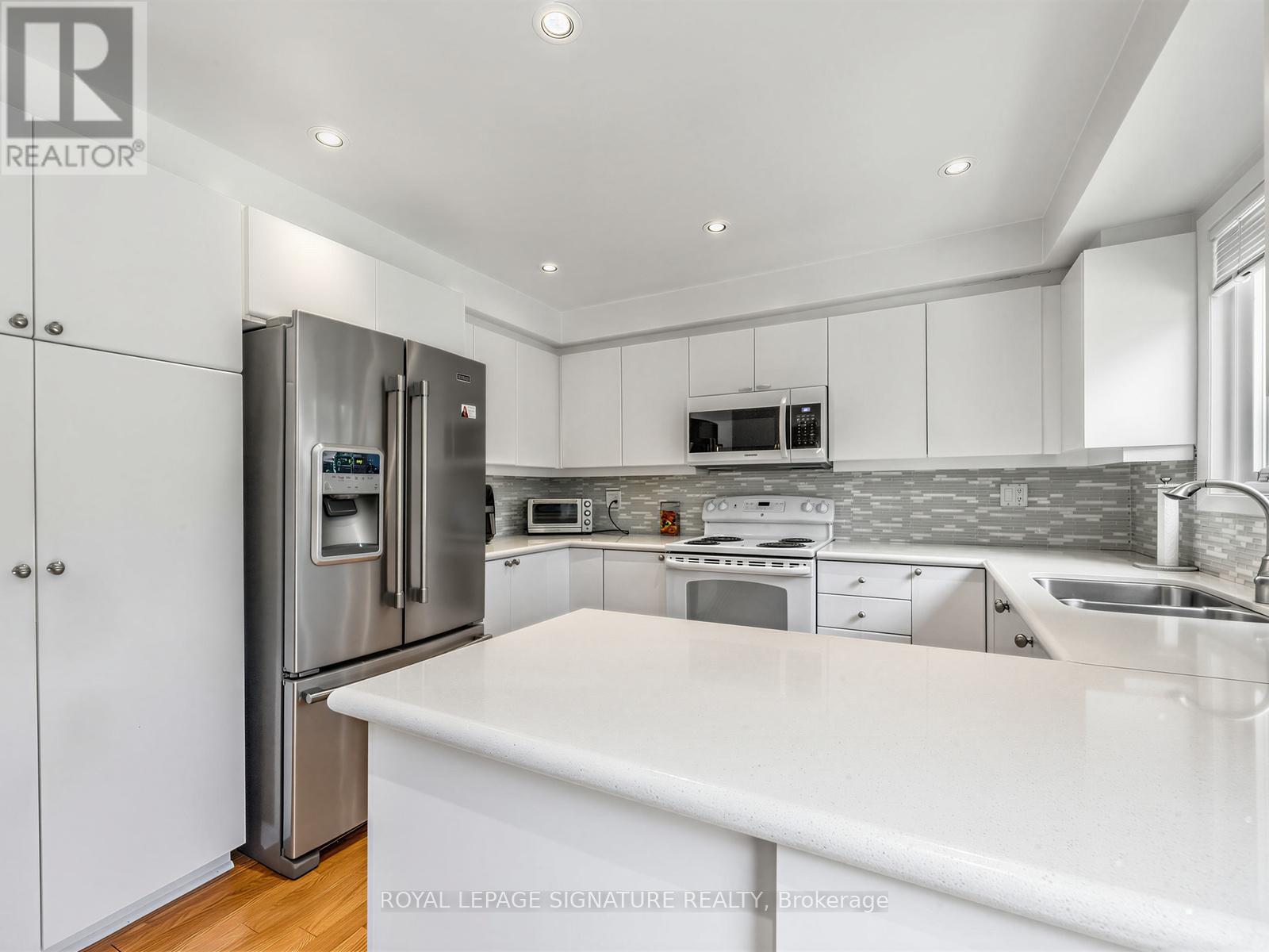 24 ROCKLAND DRIVE - 13