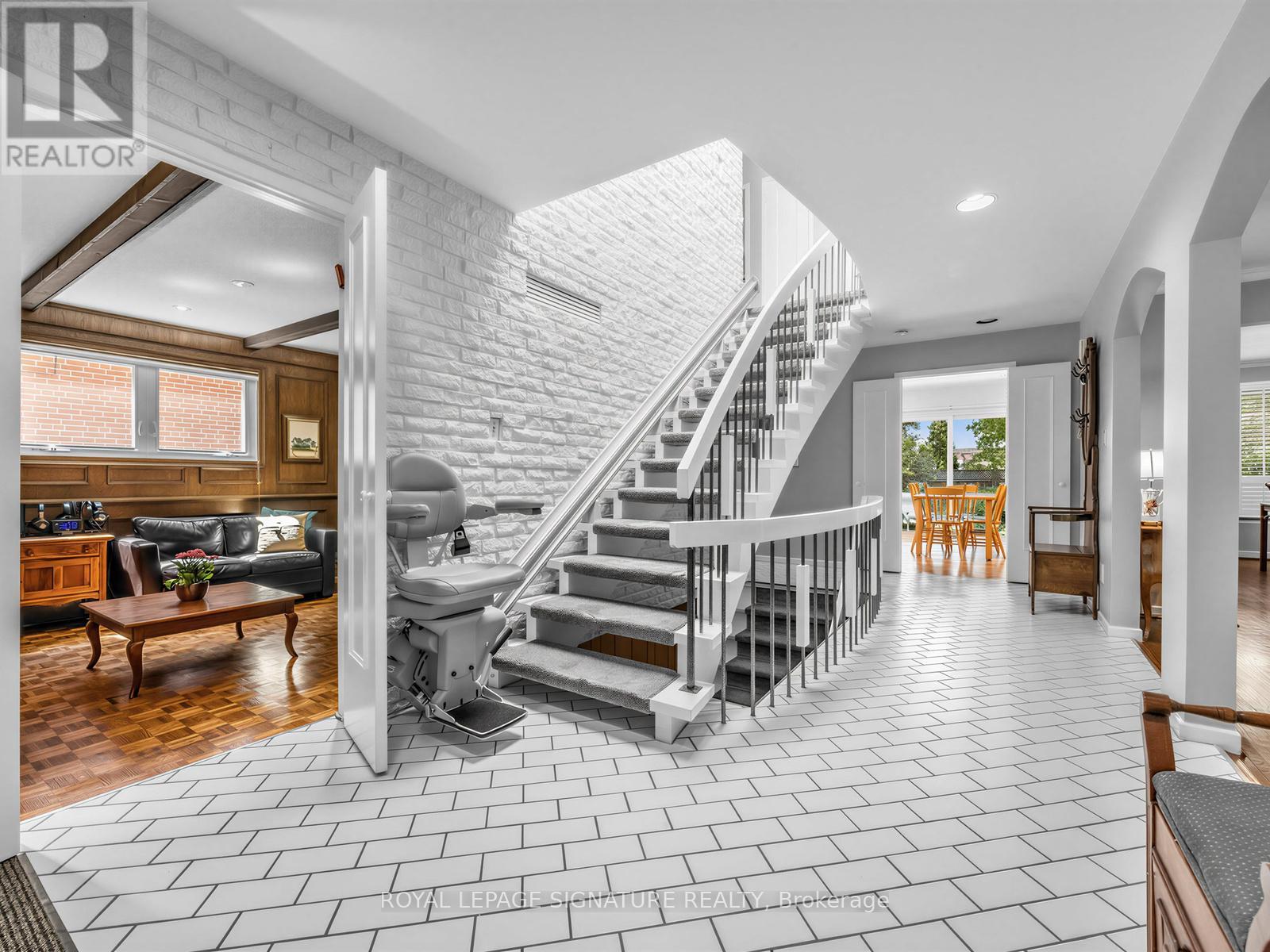 24 ROCKLAND DRIVE - 14