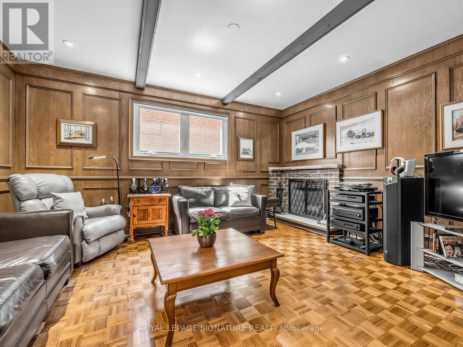 24 ROCKLAND DRIVE - 15