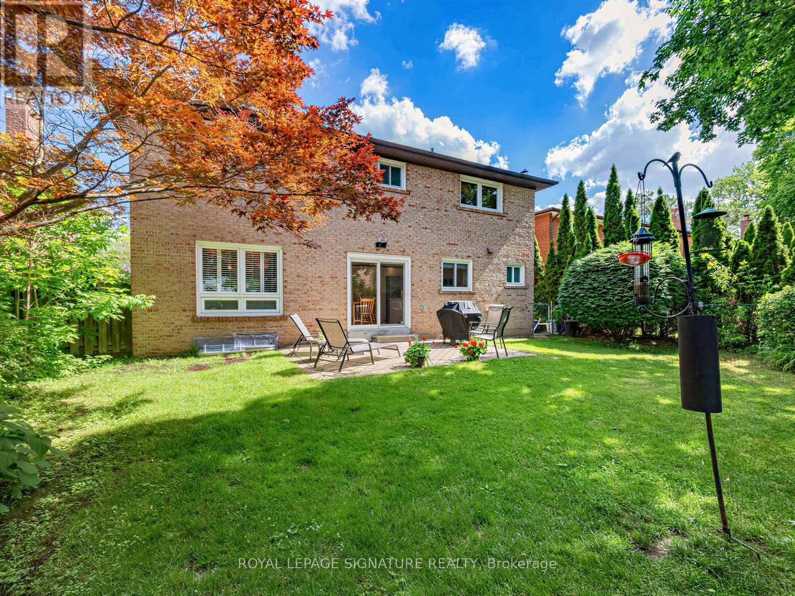 24 ROCKLAND DRIVE - 31